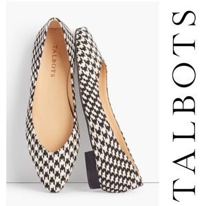 TALBOTS Edison houndstooth pointed toe flats